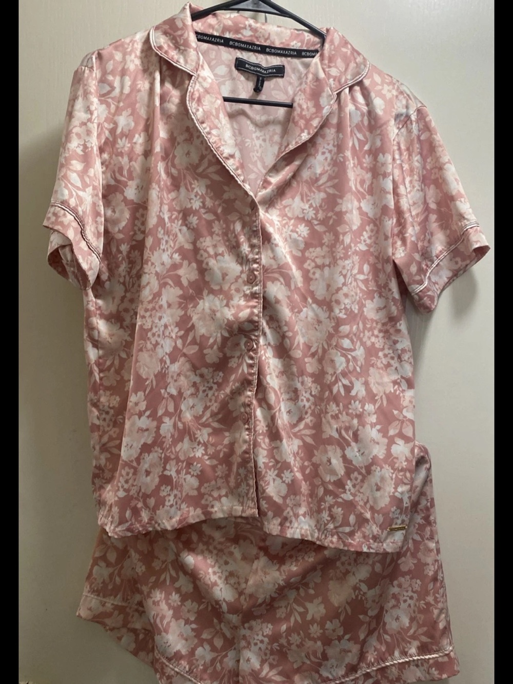 BCBGMaxAzria Pink and White Floral Satin Short Pajama Set